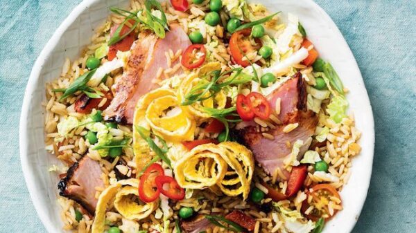 Fried rice with glazed ham and vegetables recipe